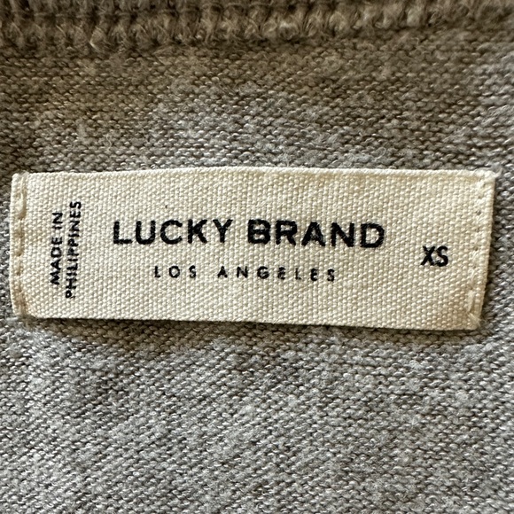 Lucky Brand 🍀 light grey thin sweater tank top - Picture 5 of 9